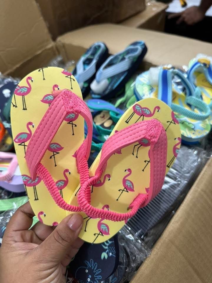 Kids Step Design 3 EVA flip-flops in Yellow